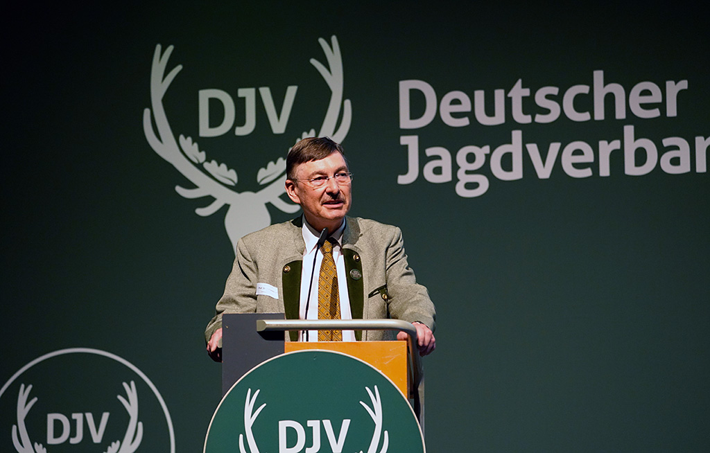 LJV-Präsident Prof. Dr. Jürgen Ellenberger bei seiner Ansprache auf dem Bundesjägertag 2023 in Fulda. Foto: Markus Stifter