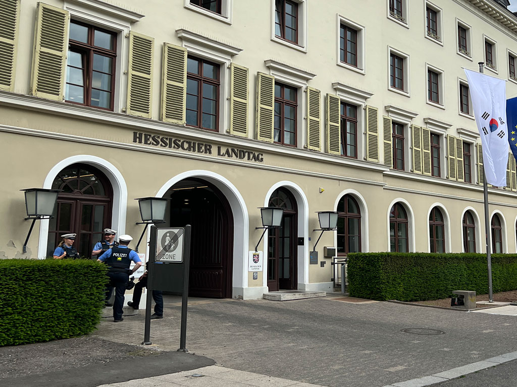 Der Hessische Landtag in Wiesbaden. Foto: Markus Stifter