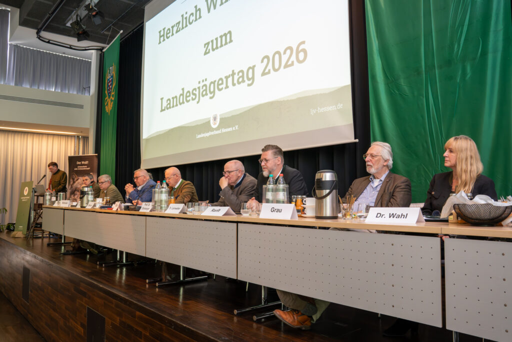 Der Vorstand des Landesjagdverbandes Hessen auf dem Landesjägertag 2026.